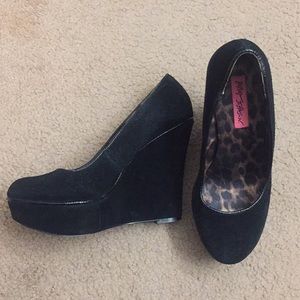 Betsey Johnson high wedges